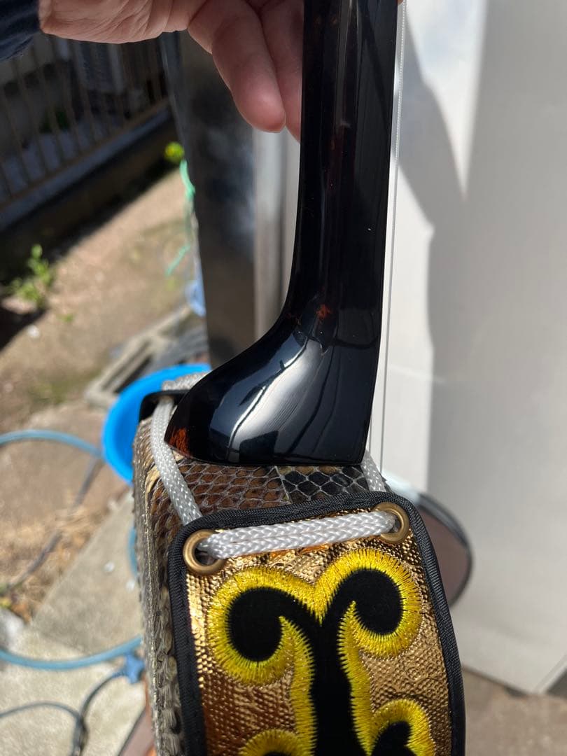 沖縄三線　知念大工(上質南洋黒檀)本皮一枚張り