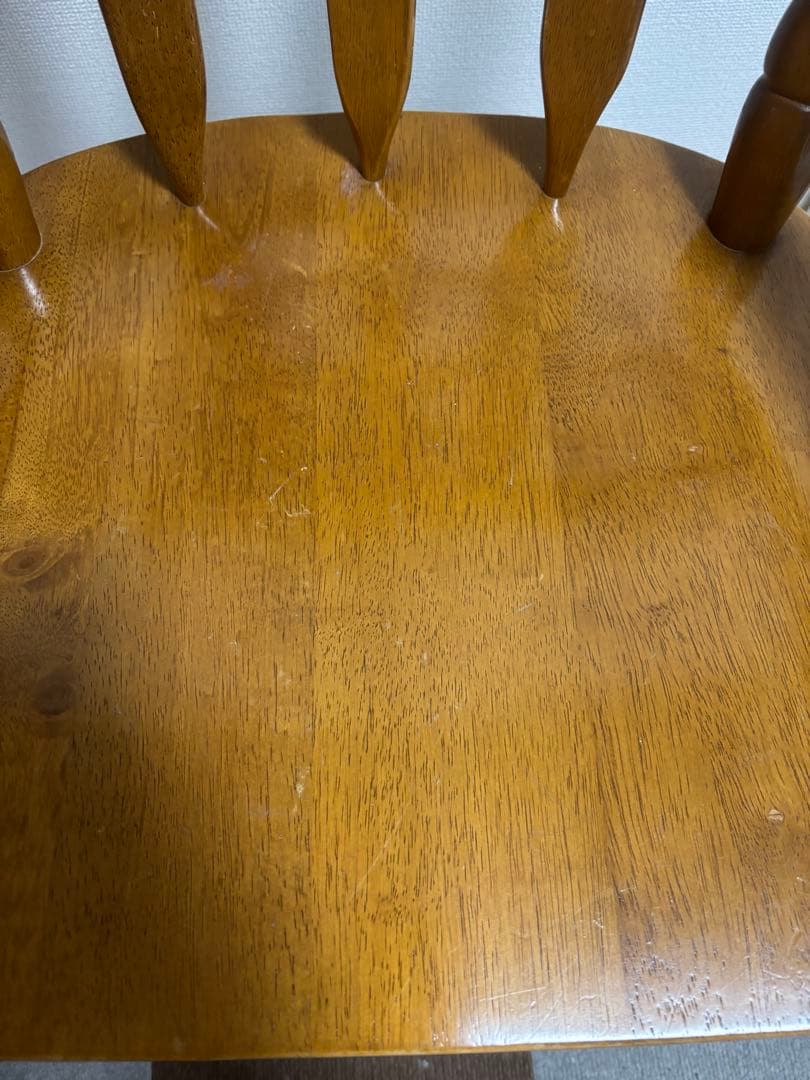 木製アームチェア 肘掛け付き アンティーク調 レトロ椅子