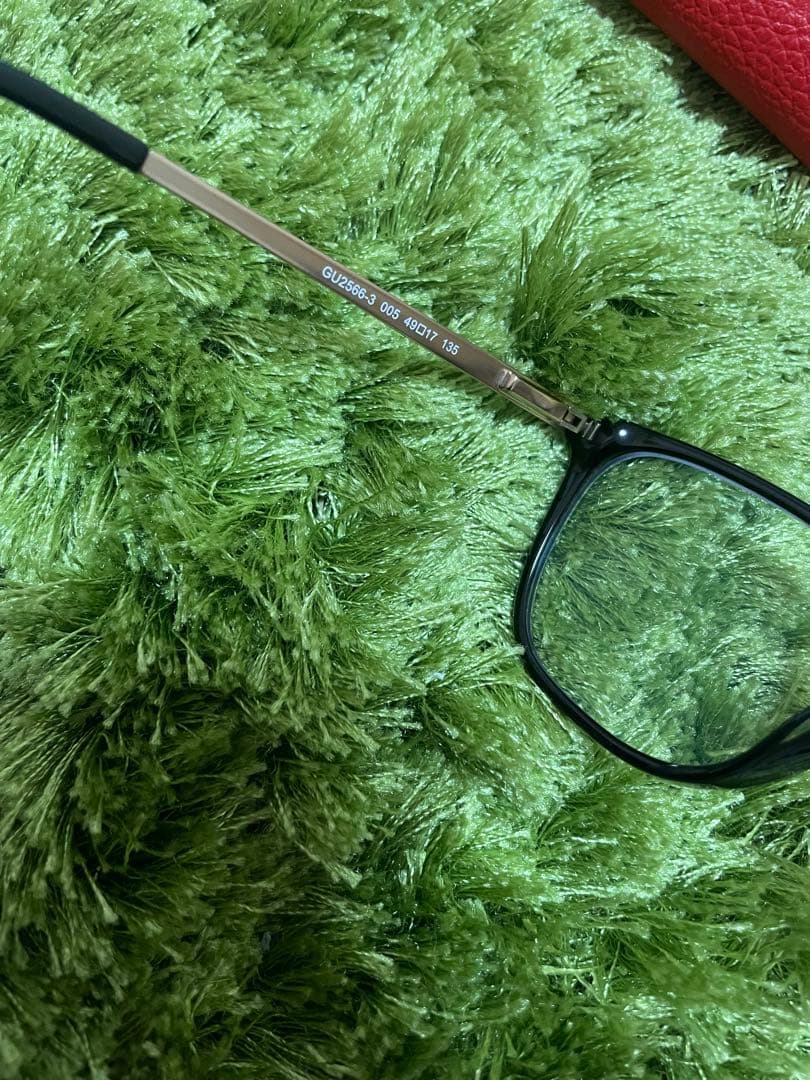 GUESS UVカット420