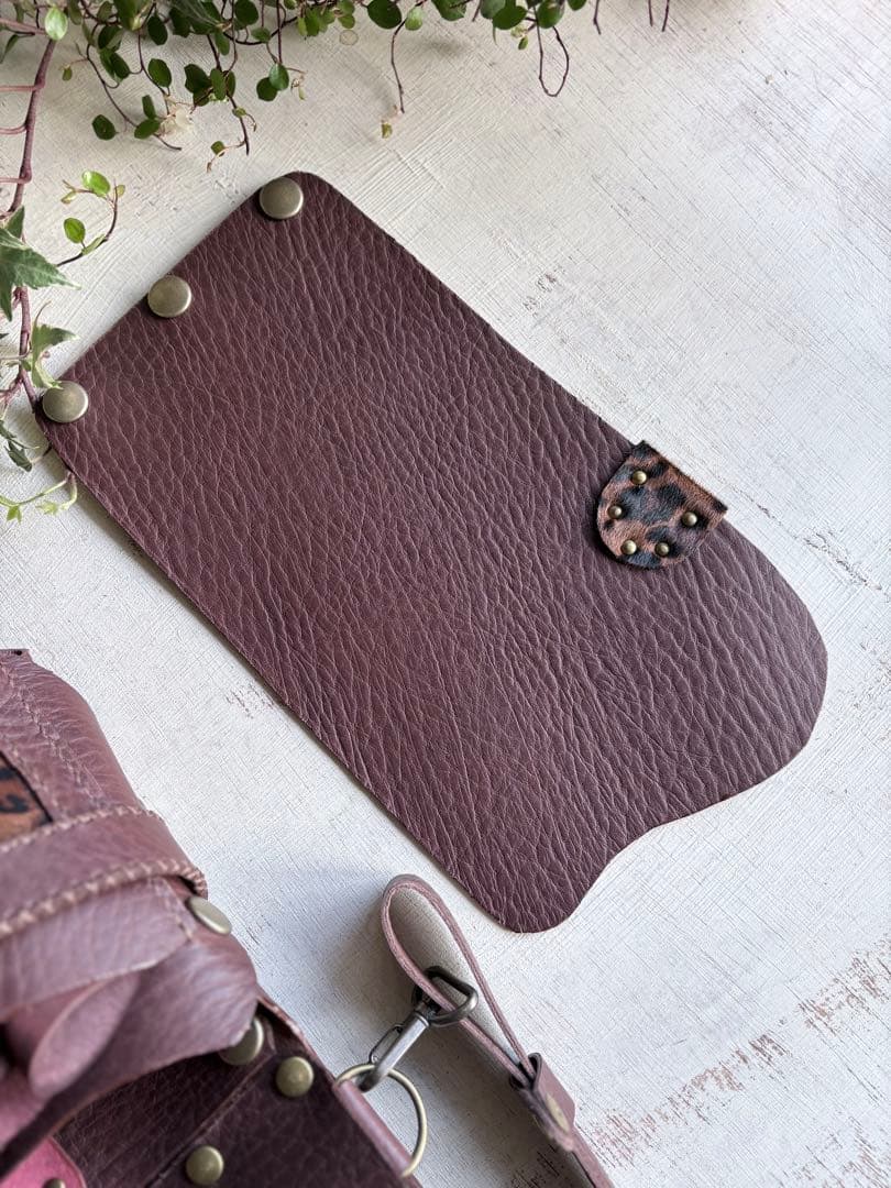 牛革レッドブラウン、ハラコレオパードの蓋付き大容量シザーケース