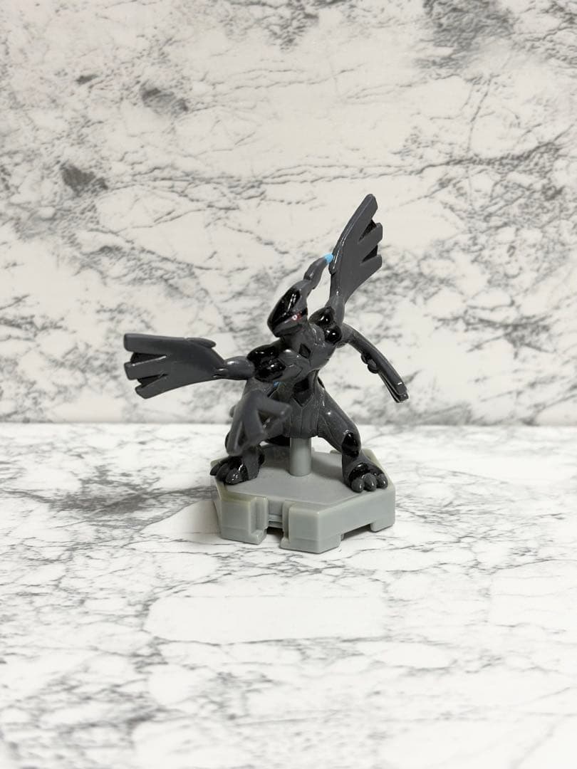 ポケモン モンコレプラス ゼクロムなど9体セット - メルカリ