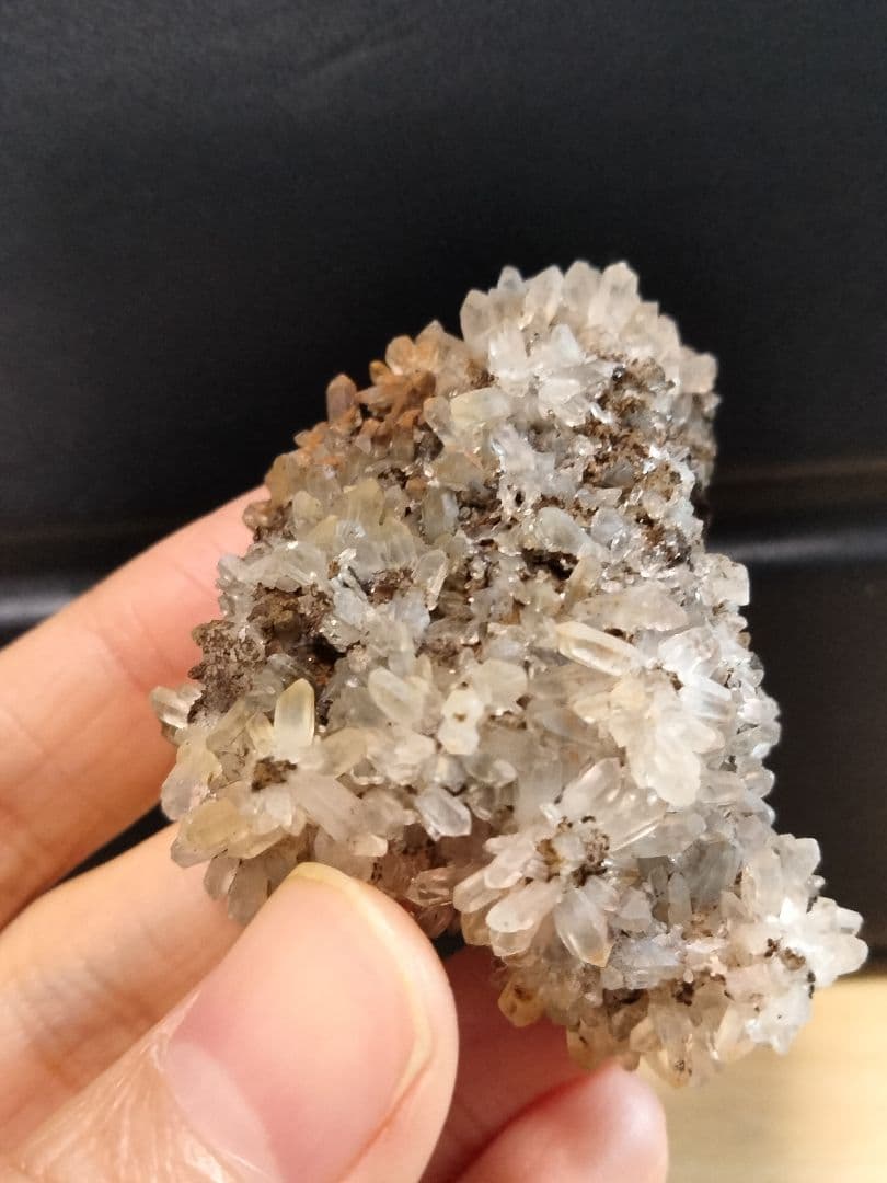 埼玉県秩父市中津川 秩父鉱山 橋掛沢　水晶クラスター　番号2