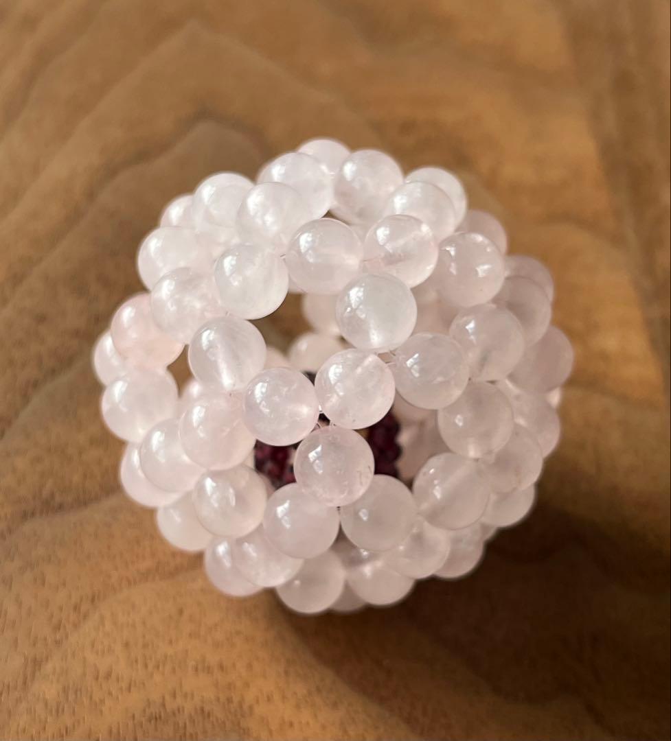 バッキーボール　ローズクォーツ　ガーネットバッキーボール入り