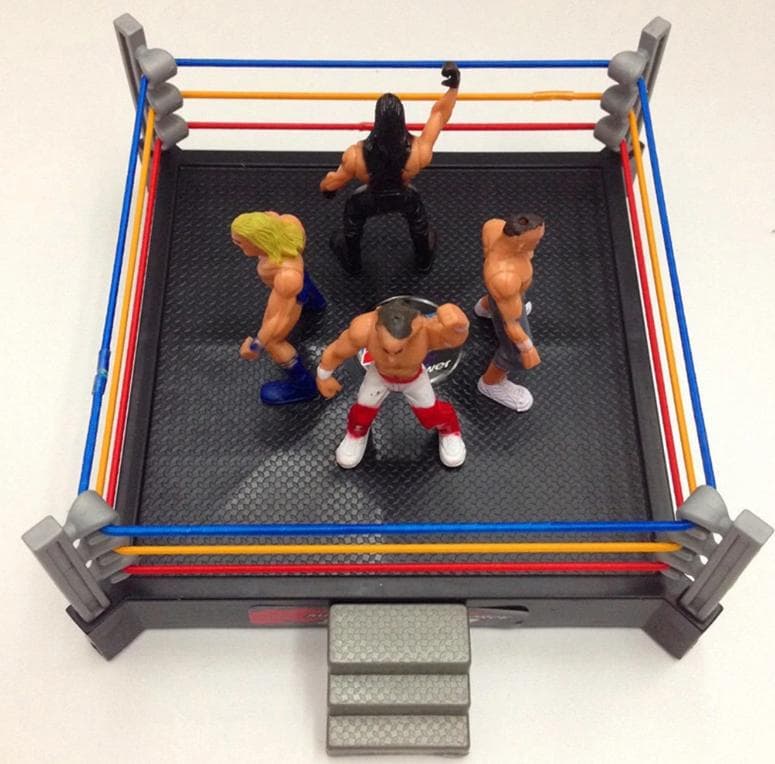プロレス リング 模型 フィギュア4体 未使用品 b - メルカリ
