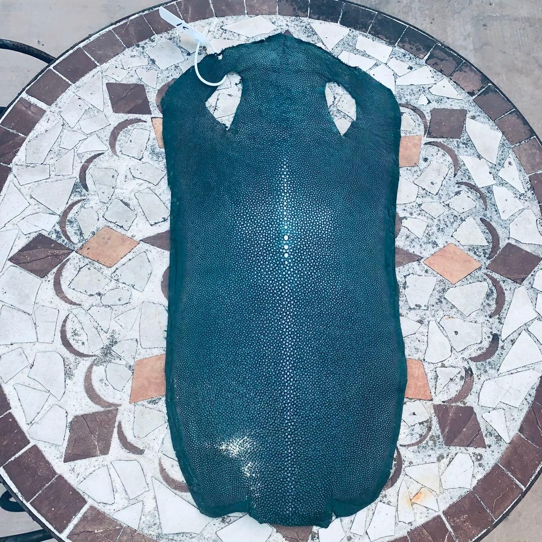 21)エイ革 鮫革 鮫皮 stingray ガルーシャ スティングレイ