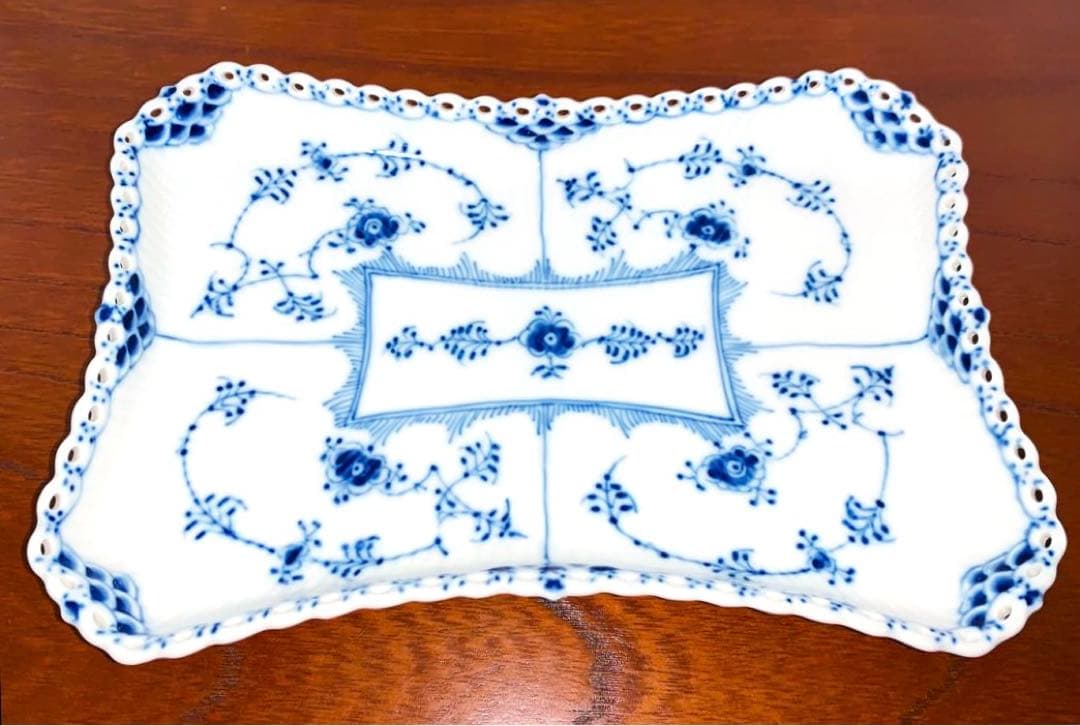 未使用品 廃盤品 ロイヤルコペンハーゲン フルレース スクエアプレート トレイ