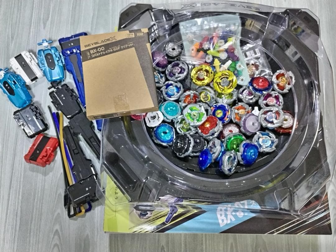 BEYBLADE X ( ベイブレードX ) 引退品 まとめ売り ベイブレードx 引退品 まとめて売り｜Yahoo!フリマ（旧PayPayフリマ）