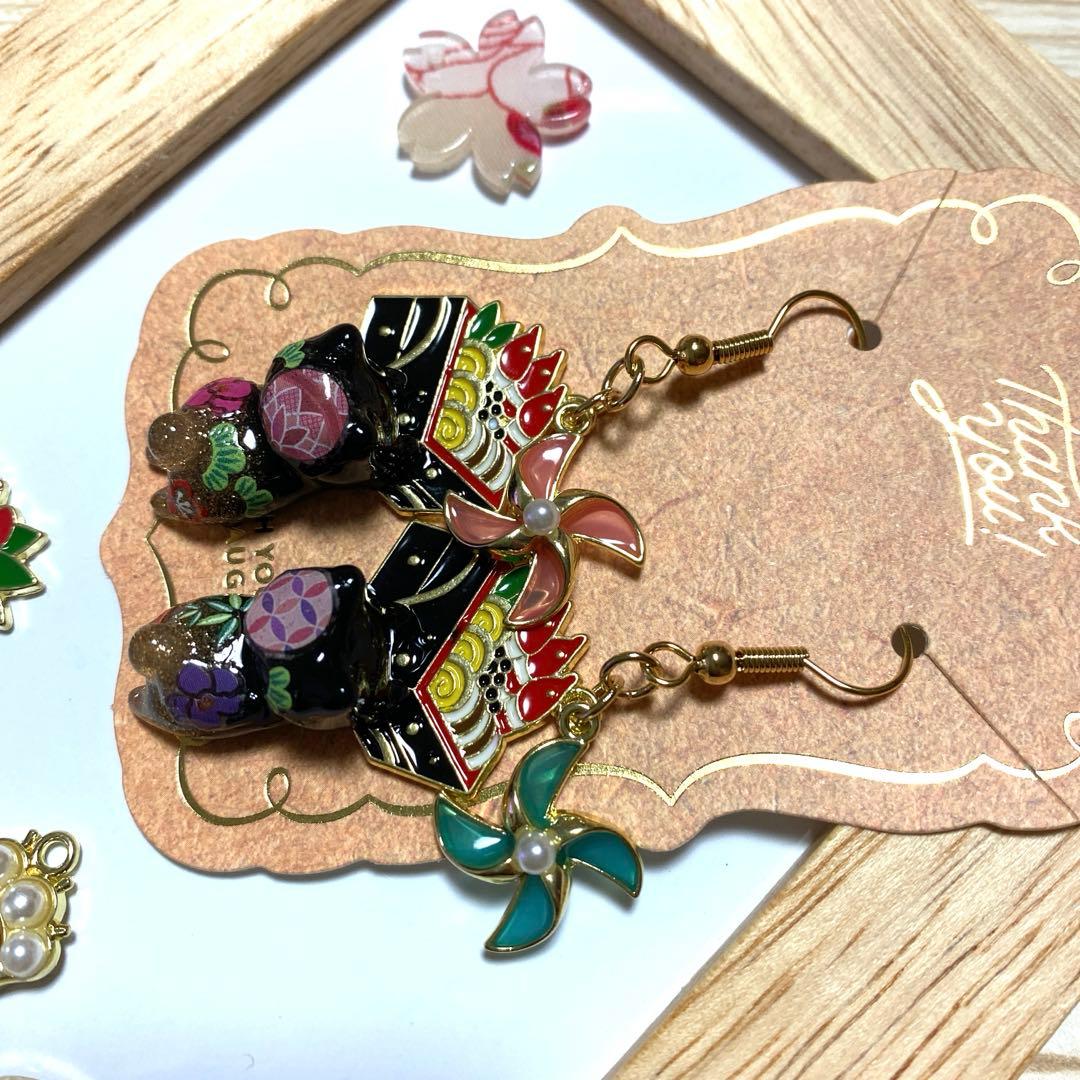 ★風車が素敵なお正月猫ちゃんピアス★