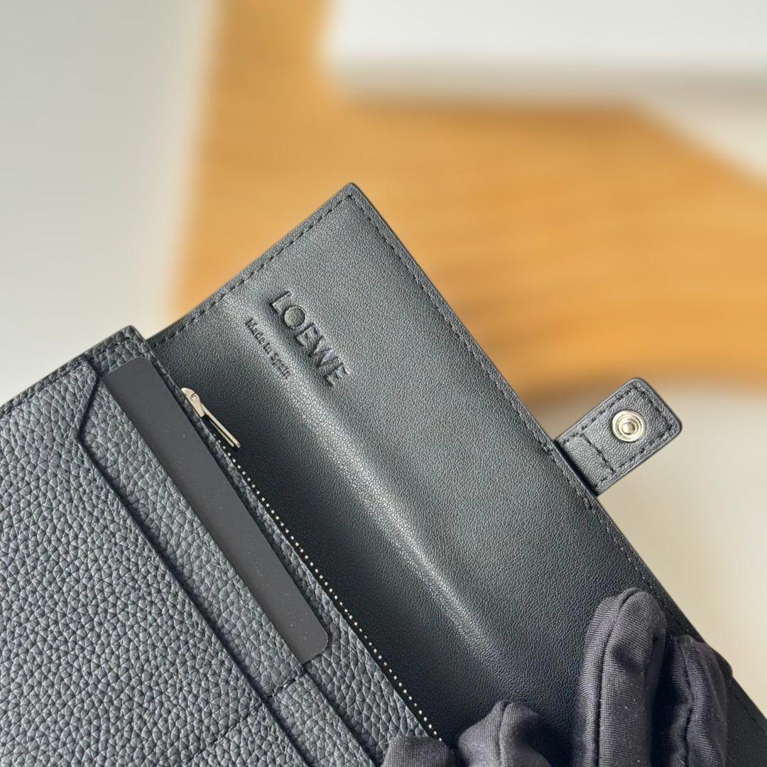 ブラック レザー 二つ折り財布