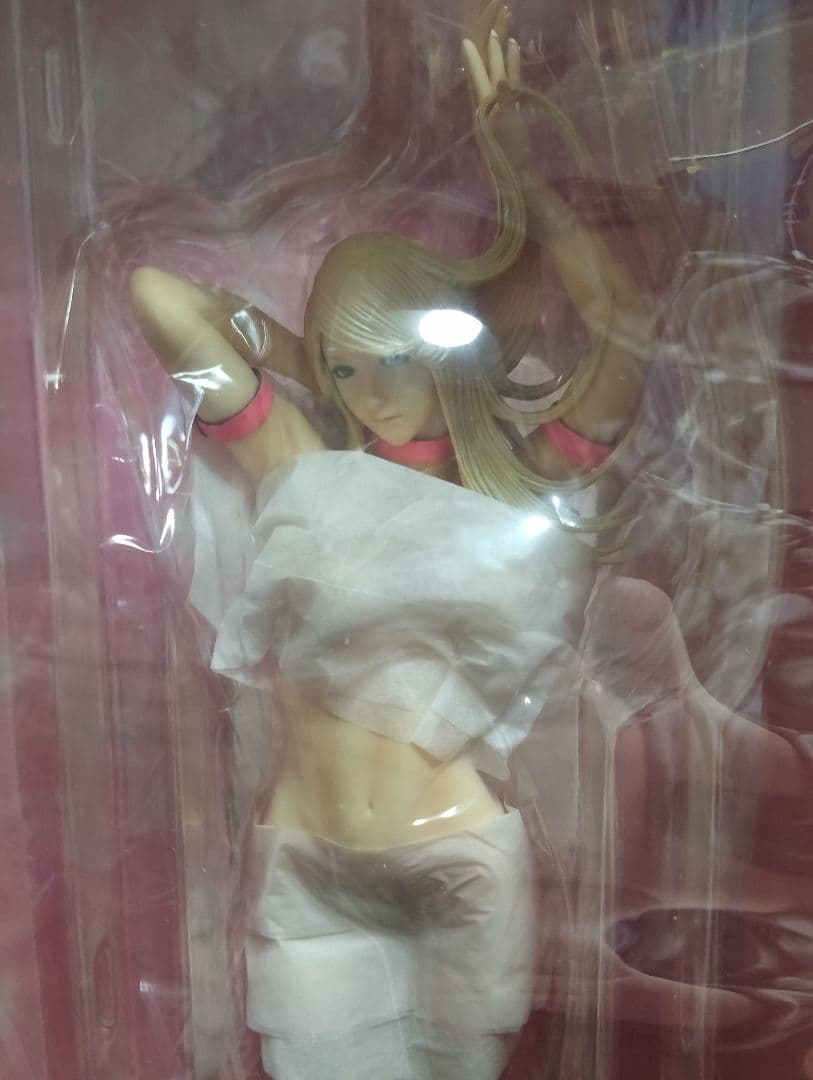 ダイキ工業 ELSA 1/5スケールフィギュア