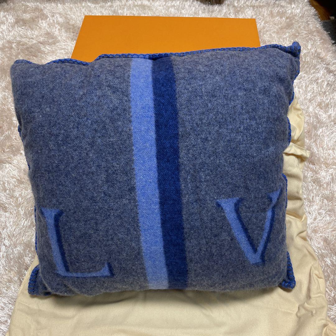 ルイ・ヴィトン ロゴ入り カシミヤ混ウール