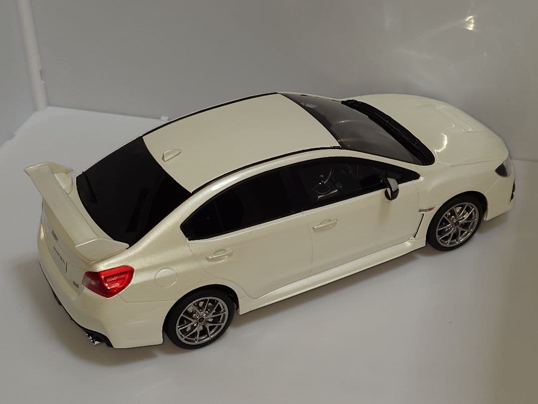 京商 サムライ 1/18 WRX STI ホワイト ミニカー 1/18