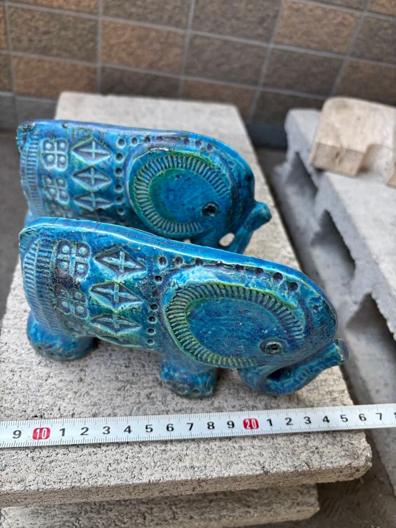 FLAVIA 象　置物　2体