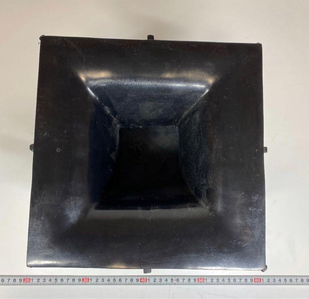 中国青銅器　四羊方尊 花入　共箱付　9.5kg(台座含まず)。 y506