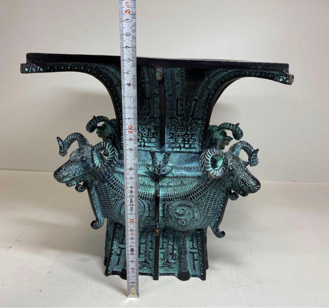 中国青銅器　四羊方尊 花入　共箱付　9.5kg(台座含まず)。 y506