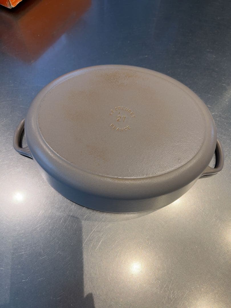 ル・クルーゼ　ココットオバール27両手鍋グレージュおまけ付き