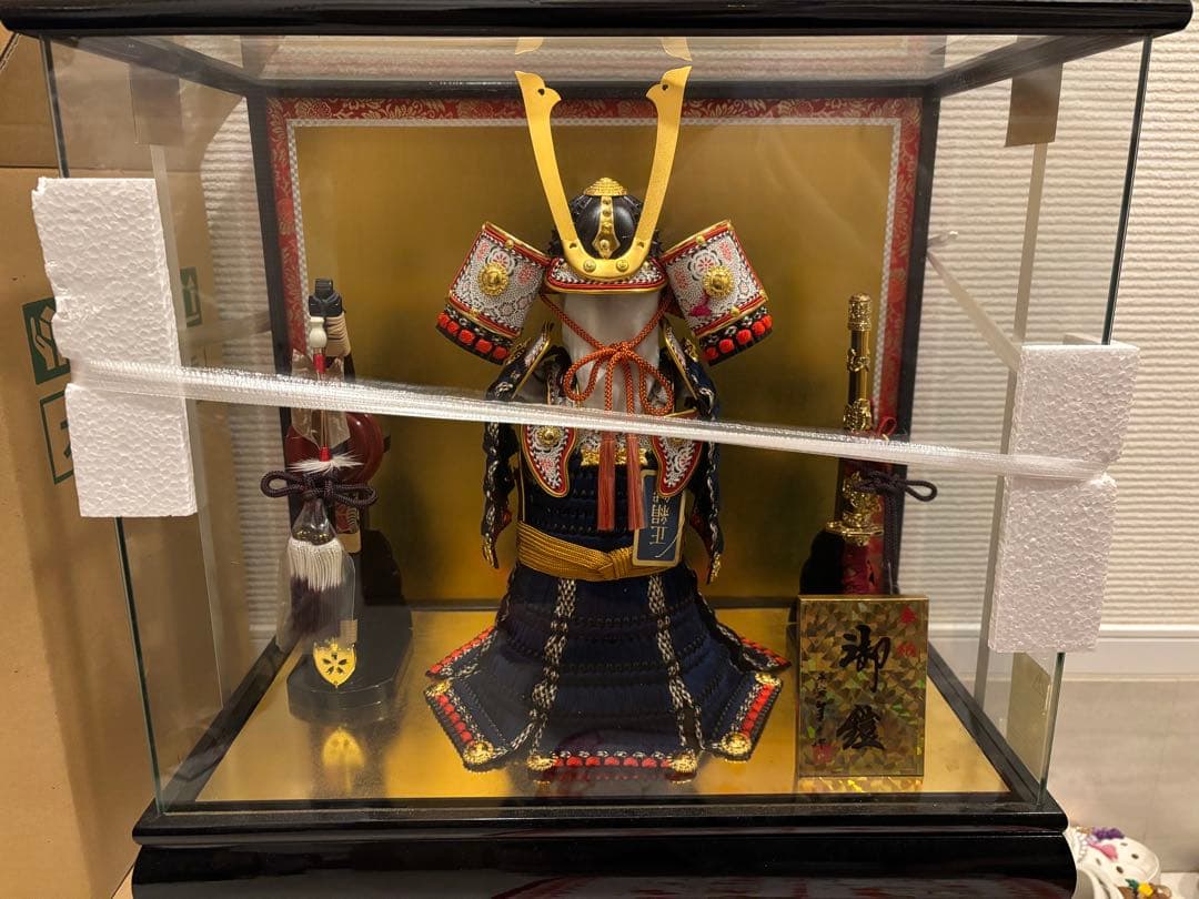 相談可 五月人形 伝統的武士の鎧 ガラスケース付き - メルカリ