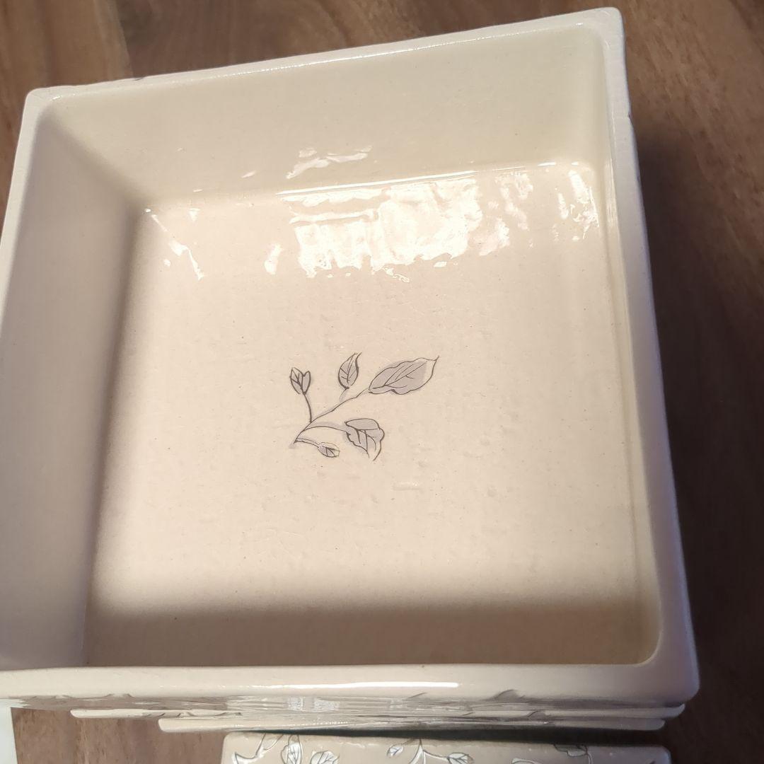 【晴海四方】栗原はるみさん 重箱3段 陶器　蓋物 角小鉢 蓋付き 正方形