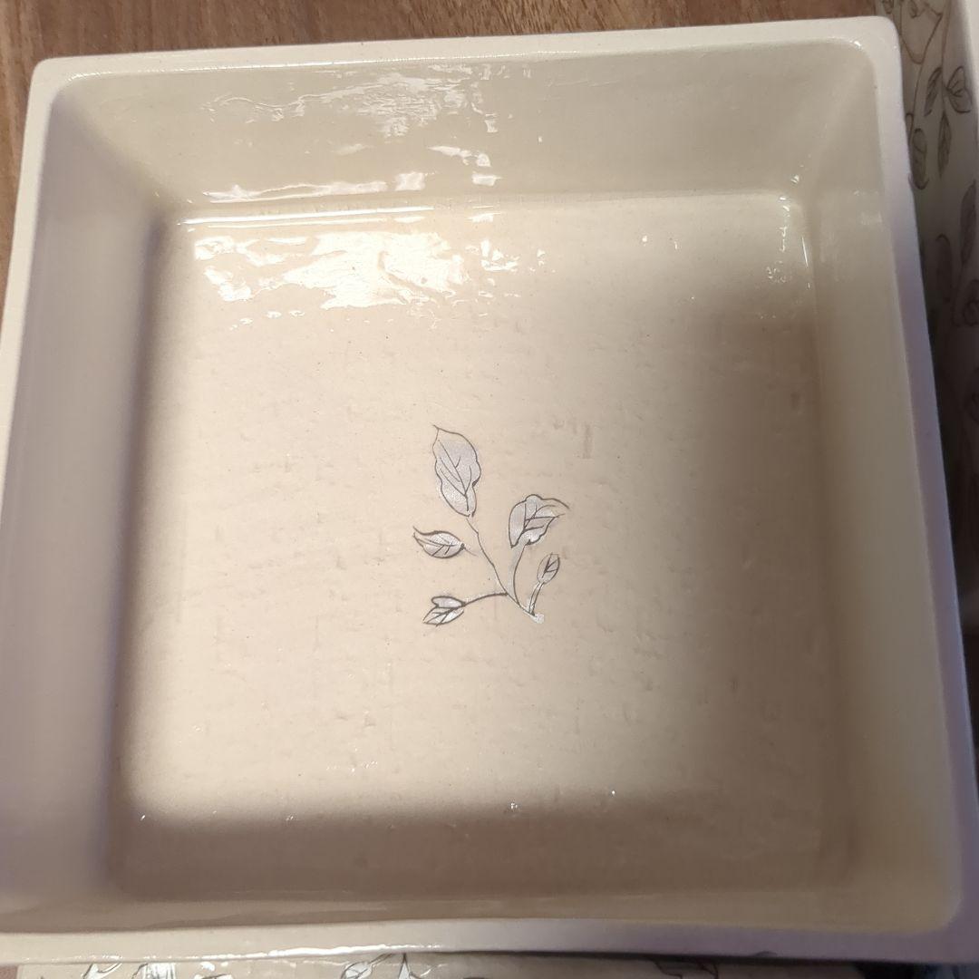 【晴海四方】栗原はるみさん 重箱3段 陶器　蓋物 角小鉢 蓋付き 正方形