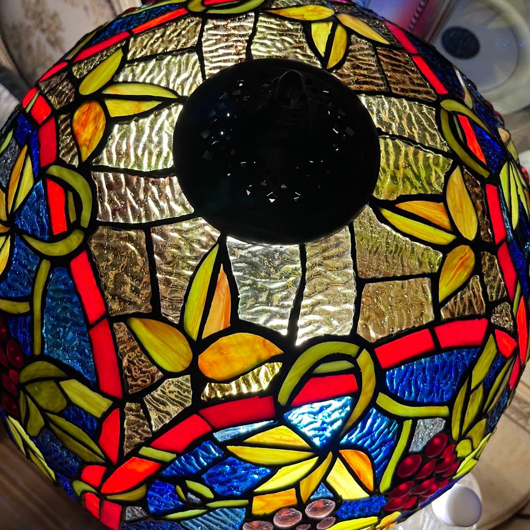 新品未使用　特大　ステンドランプ　ステンドガラス　ブドウ　葡萄　卓上ライト　開運