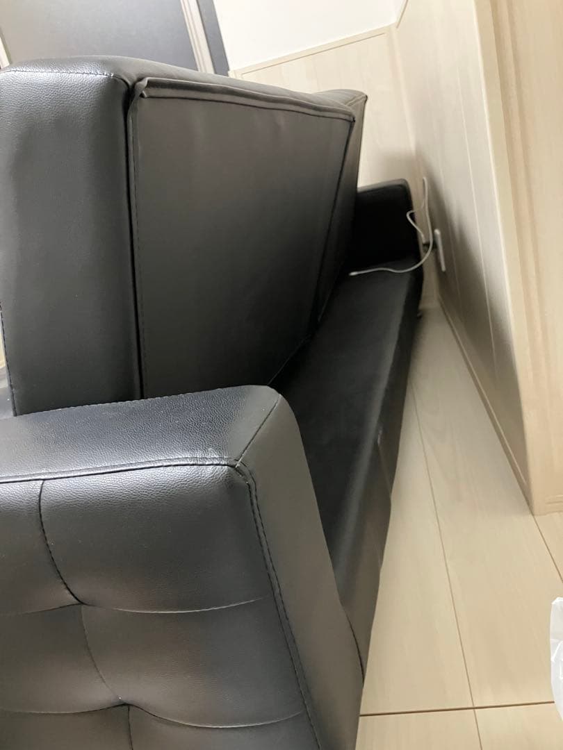 黒 合成皮革 2人掛けソファ