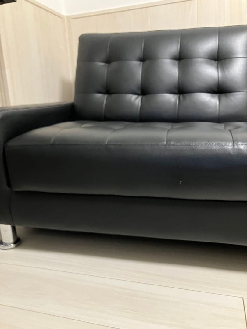 黒 合成皮革 2人掛けソファ