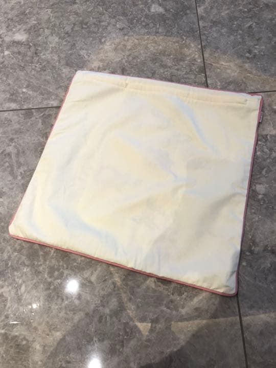 ローラアシュレイ ヘーゼルウッド 刺繍クッションカバー　2点