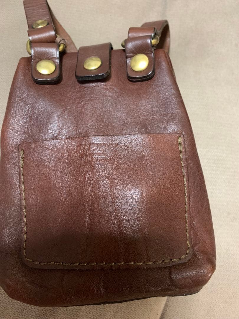 特価‼️hertz ウエストポーチe40 ダークブラウン - メルカリ