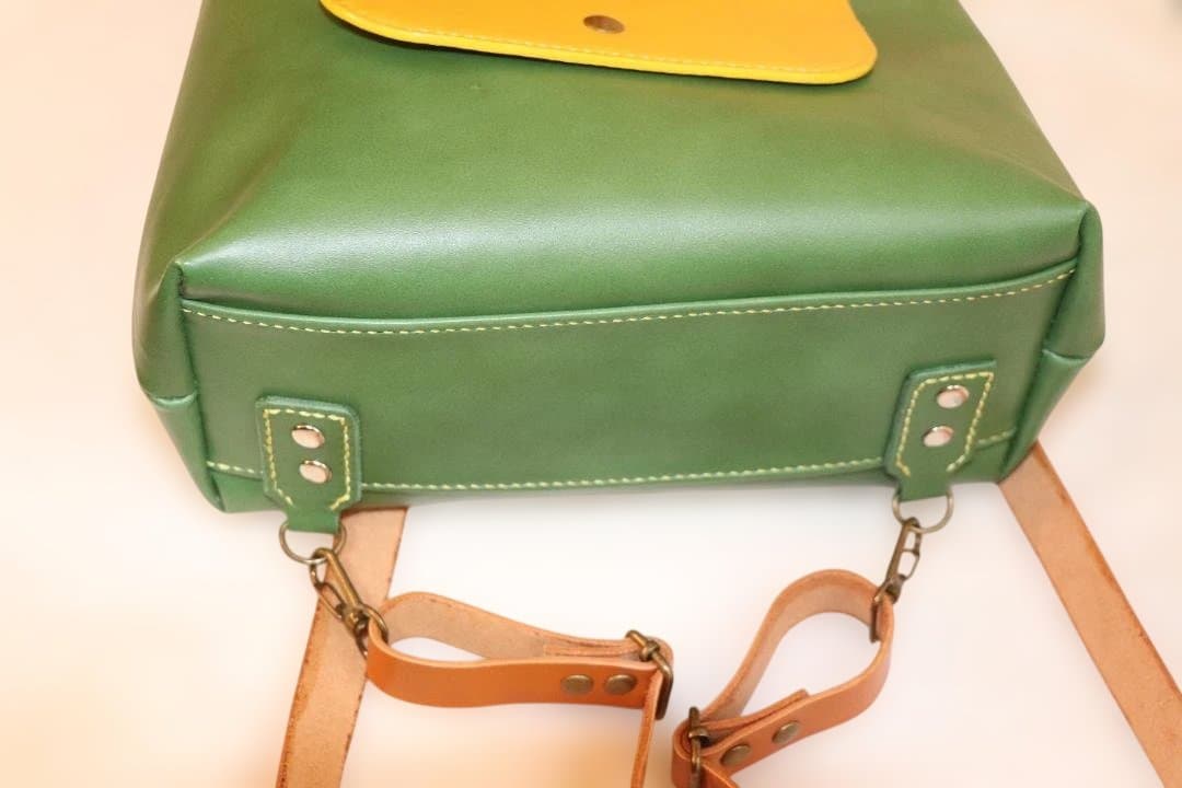 R8 1011　リュックサック