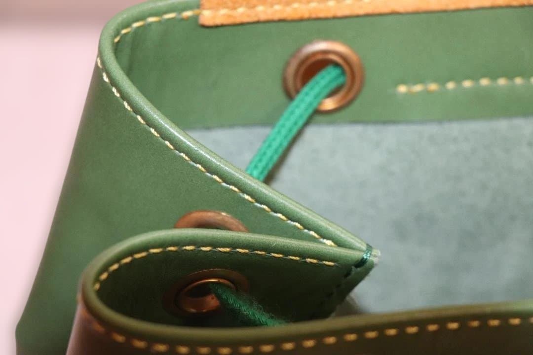 R8 1011　リュックサック