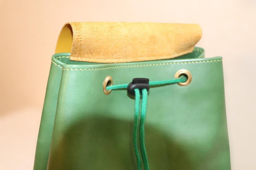 R8 1011　リュックサック