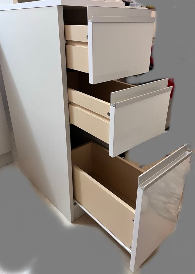 【組み立て済3月発送】【コメントで2000円お値引2/8迄】ベルメゾン隙間ラック