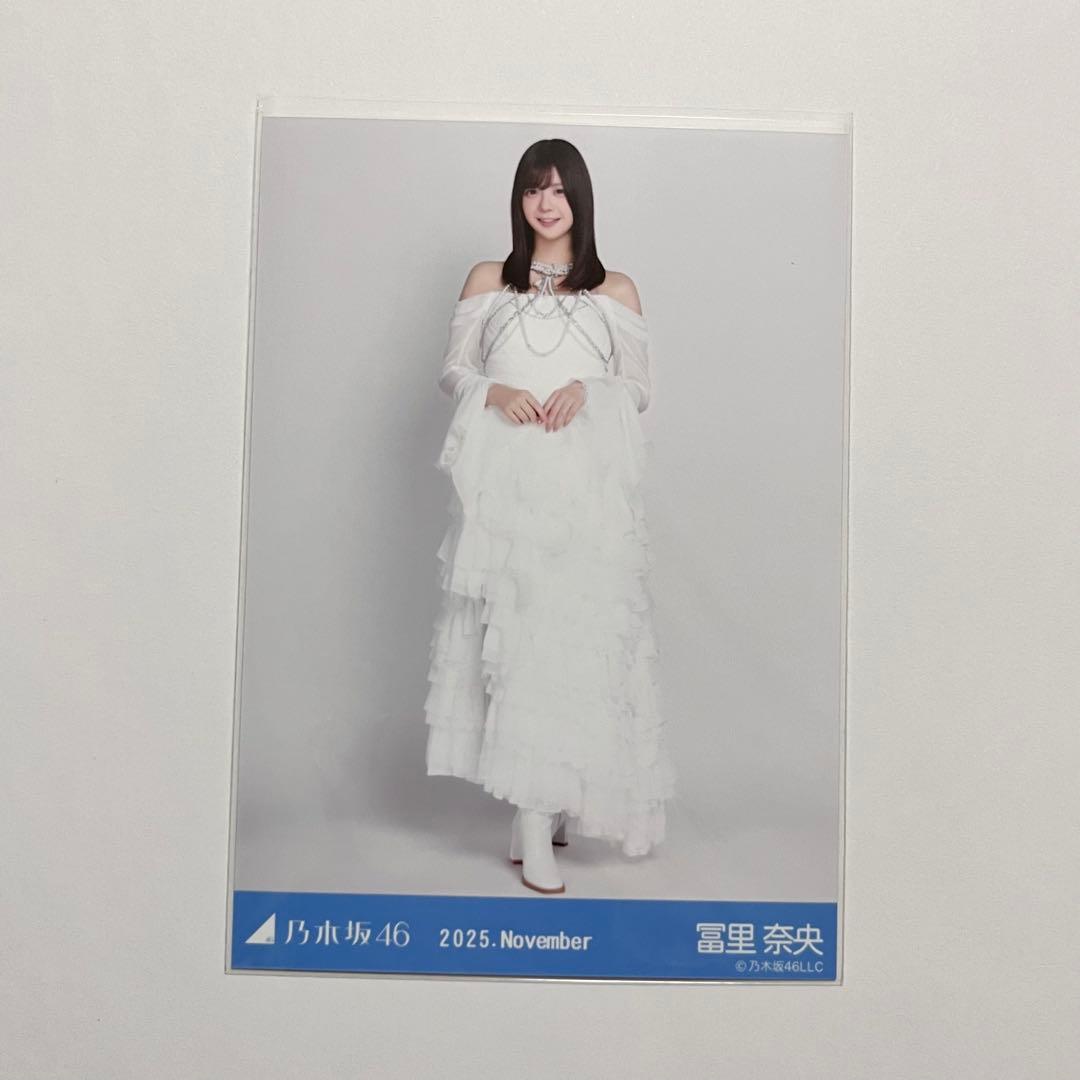 乃木坂46 冨里奈央 スペシャル衣装47 コンプ - メルカリ