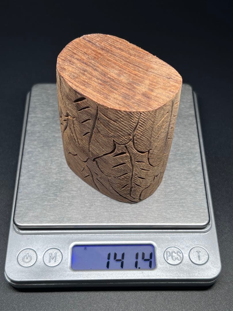 香木　檀木　六国五味　天然木　香りのお香　141g　円柱形