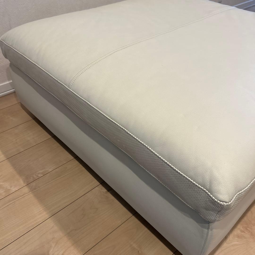 美品　アルフレックス　ホワイト スクエアオットマン レザー　本革