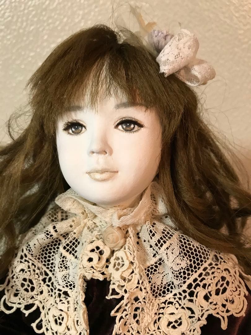 お値下げ‼️創作粘土人形・椅子に座る少女