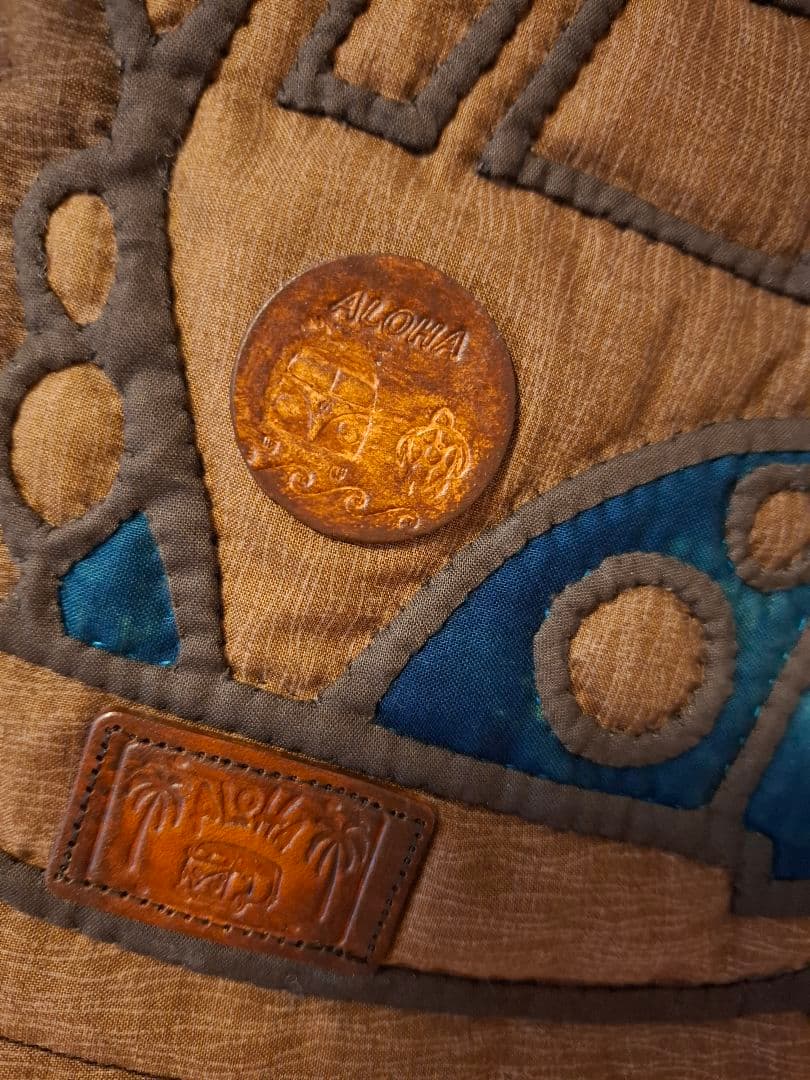 最終お値下げ!　ハワイアンキルト　大きめ横長　バッグ　2WAY　革タグチャーム付