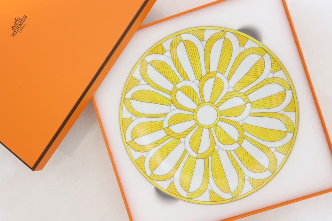 エルメス 《ソレイユ・ドゥ・エルメス》 デザートプレート