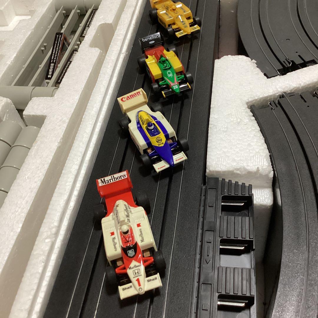 トミー　HO SCALE RACING. HOスケールレーシング　4車線