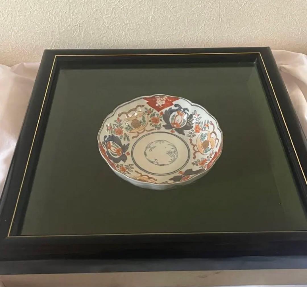 有田焼　古伊万里　花柄装飾の波形皿　美品