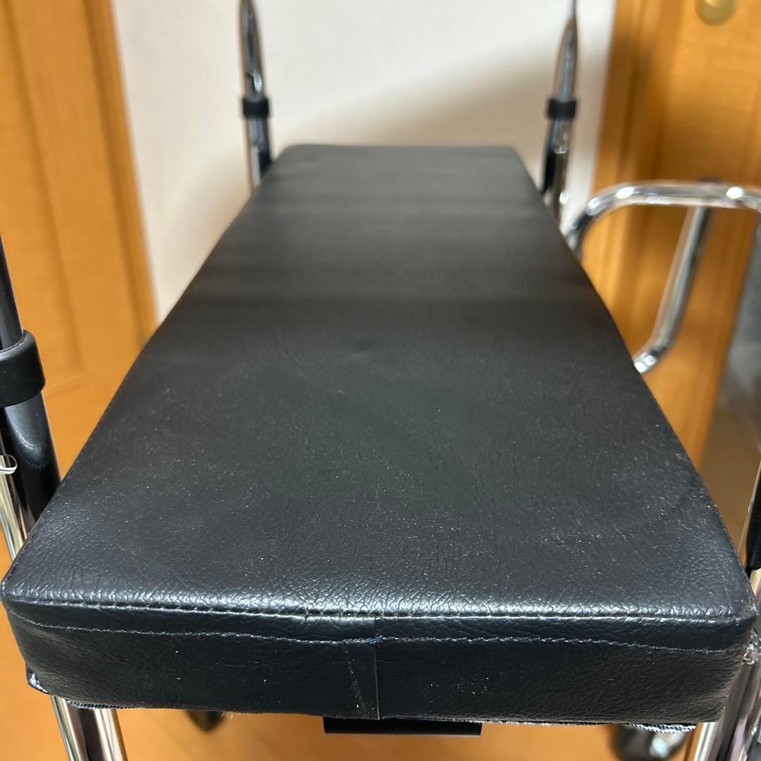 歩行器 高さ調整可能