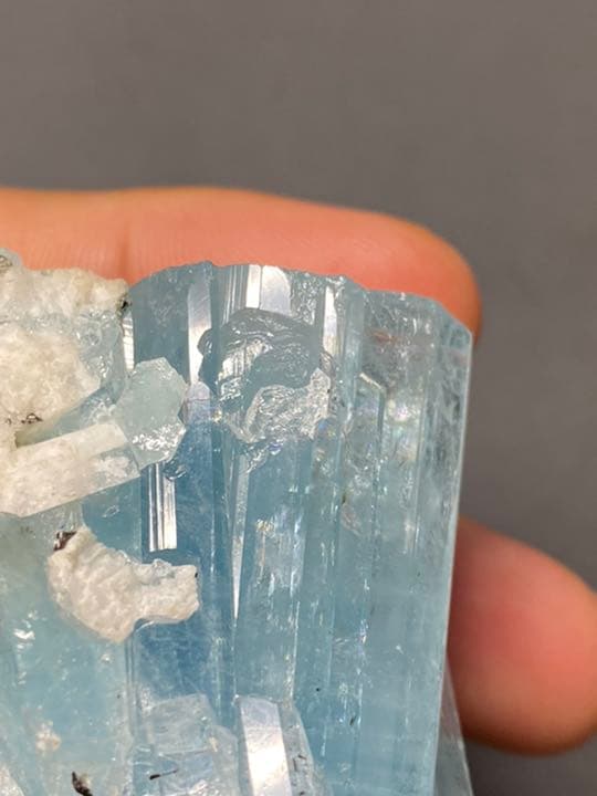 [超希少]SSSブラジル産   137ｇアクアマリン原石