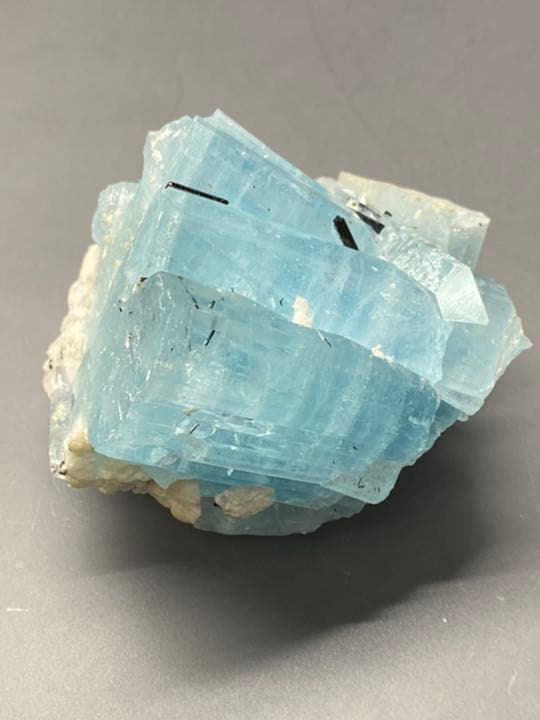 [超希少]SSSブラジル産   137ｇアクアマリン原石