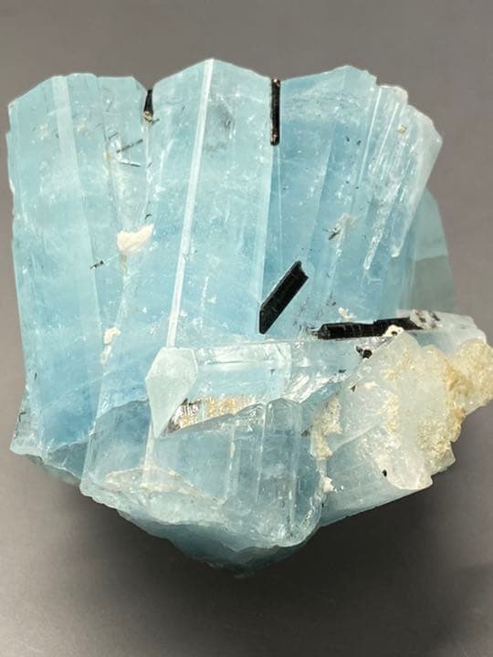 [超希少]SSSブラジル産   137ｇアクアマリン原石