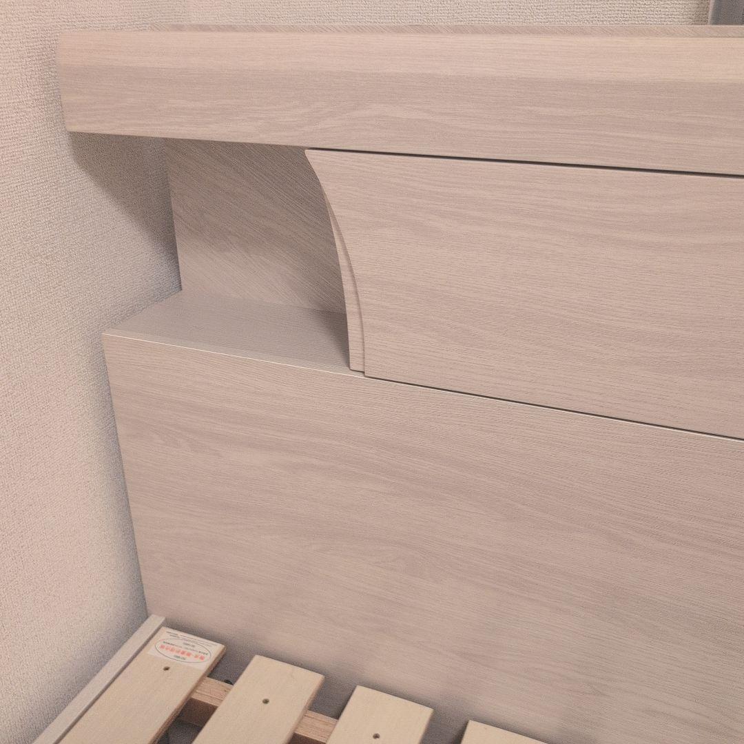 木製セミダブルベッドフレーム 照明付き1年半使用