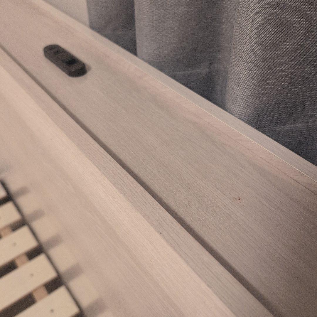 木製セミダブルベッドフレーム 照明付き1年半使用