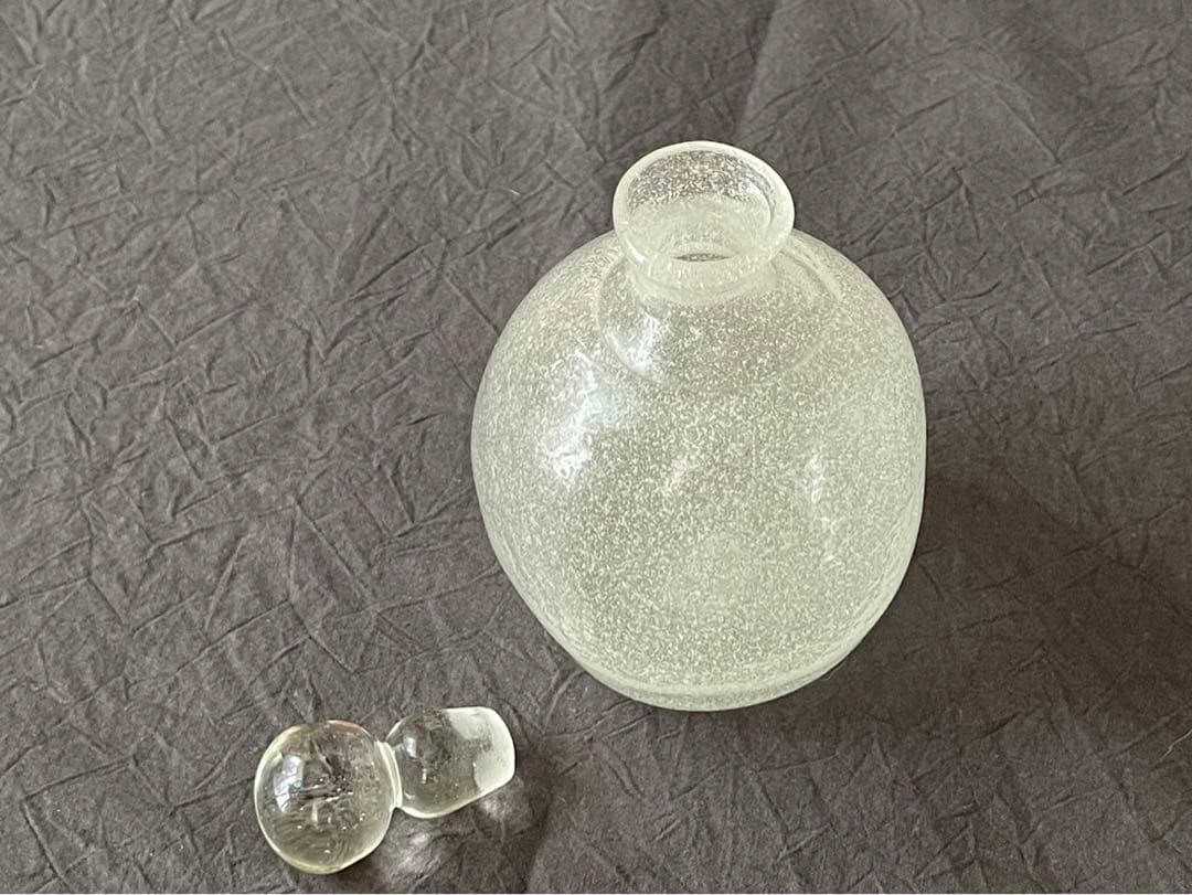 横山秀樹作　栓付ガラス瓶