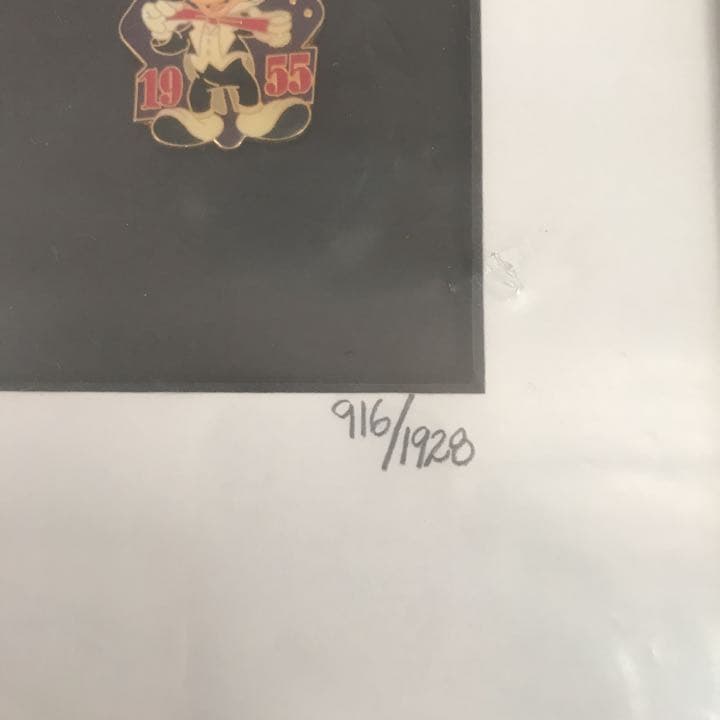 LE1928 ディズニーストア ミッキー ピンバッジ フレーム 額 75周年