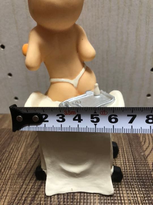 セクシーナース　ブタ　置物