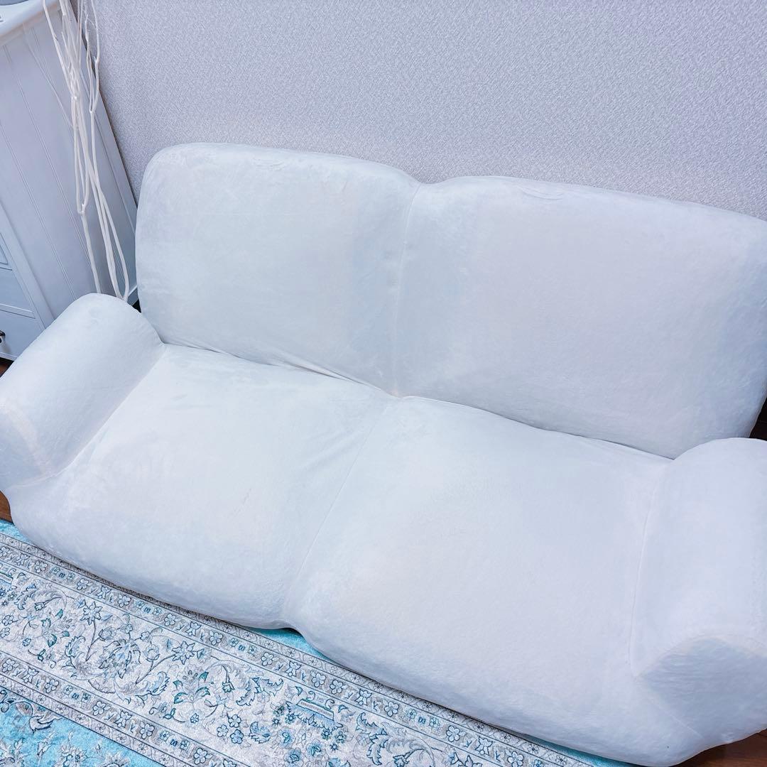 送料込！販売価格3000円 ニトリ肘付きローソファ　ふっくらパン シュガー WH